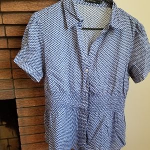 The Limisted Large Short sleeved top